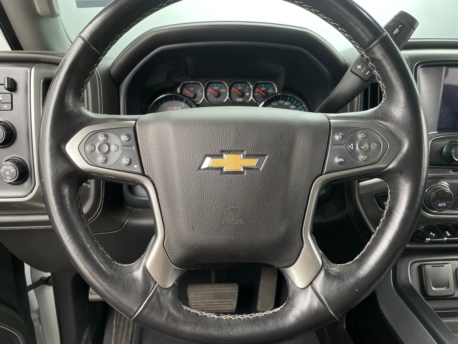 Thumbnail: 2019 Chevrolet Silverado 2500 - 4