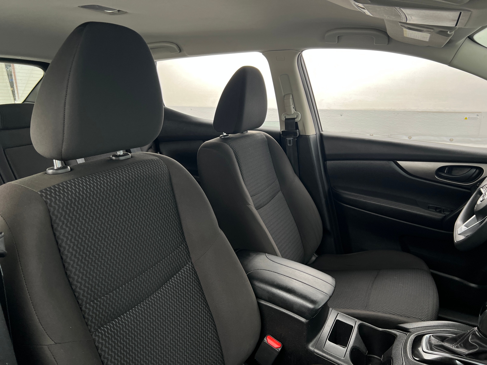 Thumbnail: 2021 Nissan Rogue Sport - 2