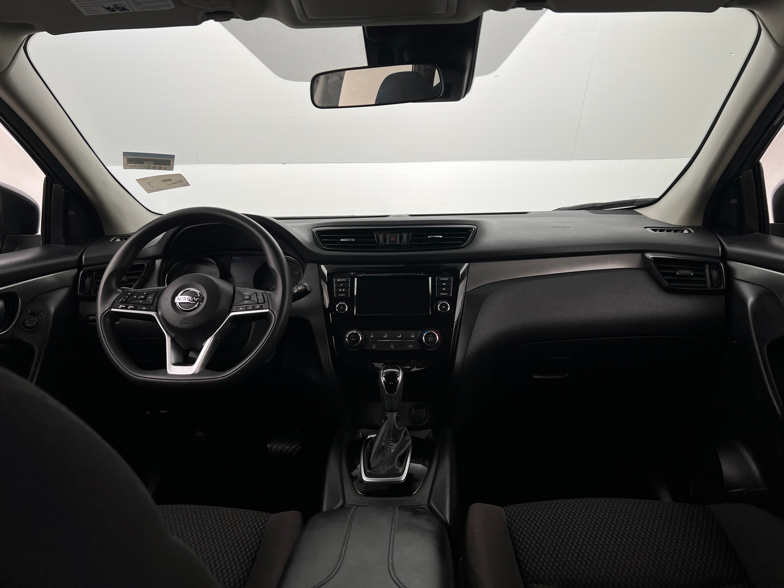 Thumbnail: 2021 Nissan Rogue Sport - 3