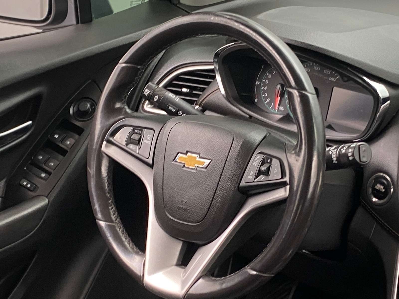 Thumbnail: 2019 Chevrolet Trax - 5