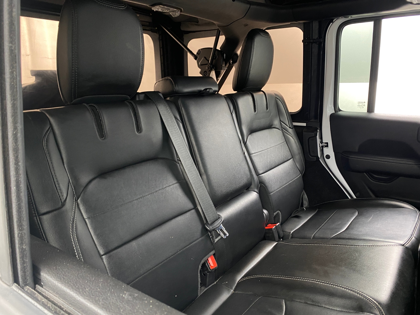 Thumbnail: 2022 Jeep Wrangler - 5