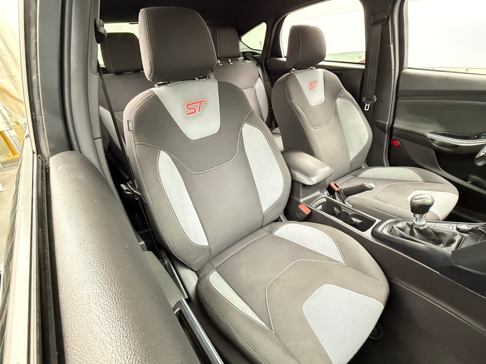 Thumbnail: 2015 Ford Focus - 2