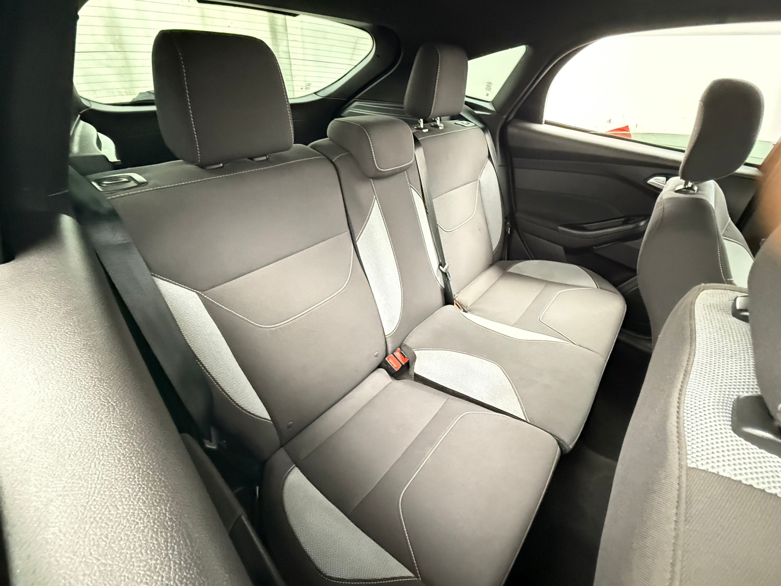 Thumbnail: 2015 Ford Focus - 6
