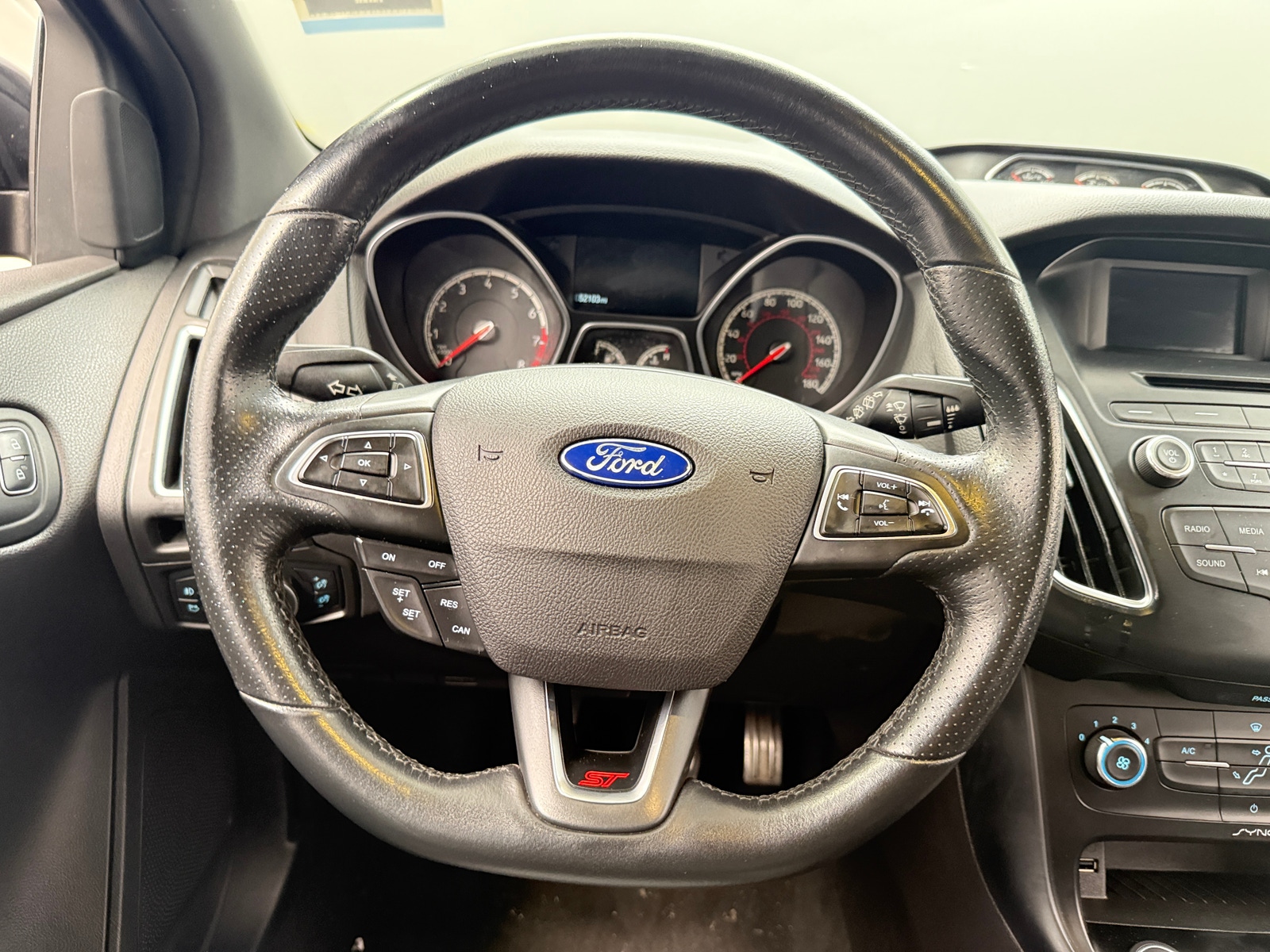 Thumbnail: 2015 Ford Focus - 5