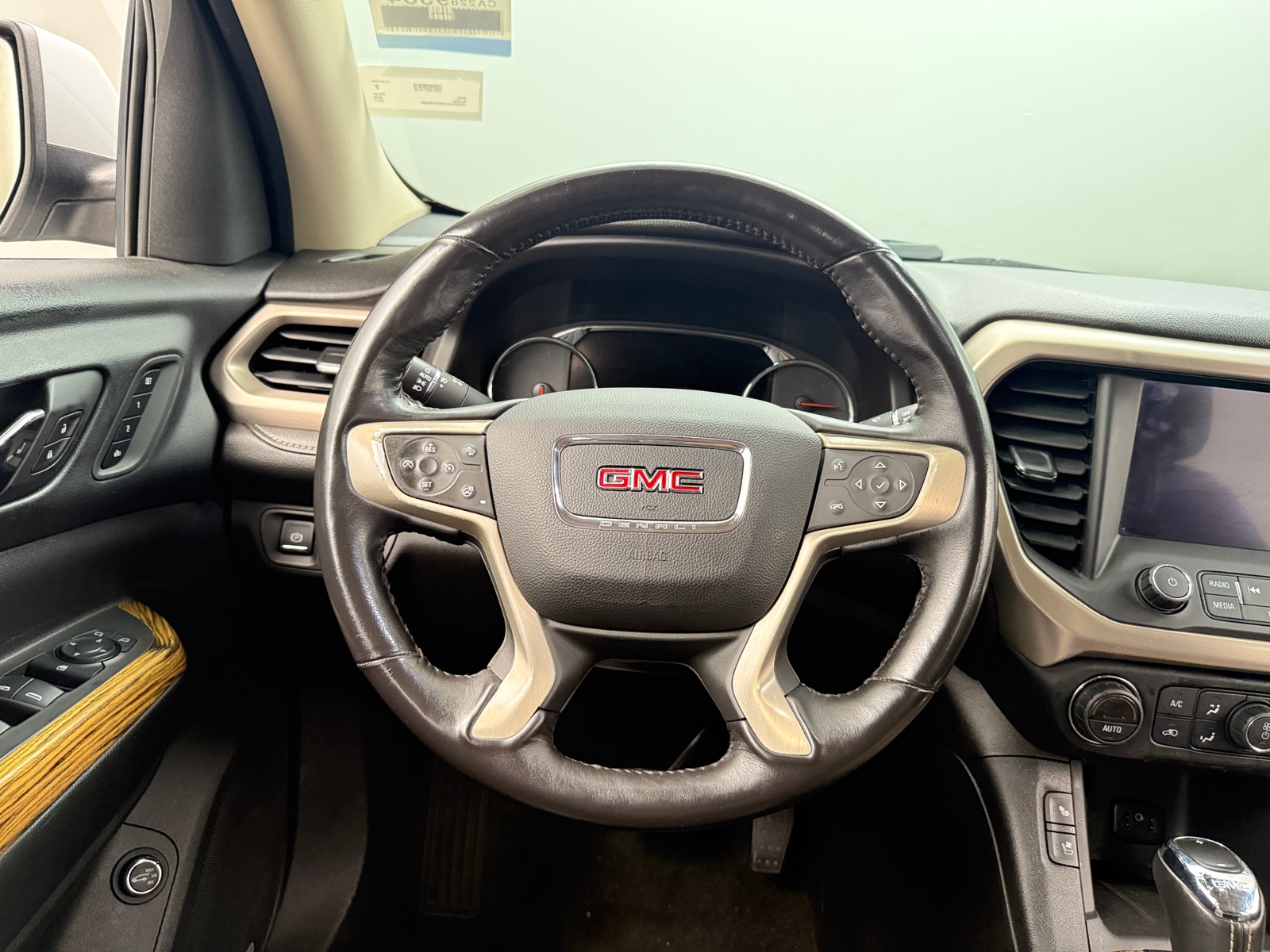 Thumbnail: 2017 GMC Acadia - 4