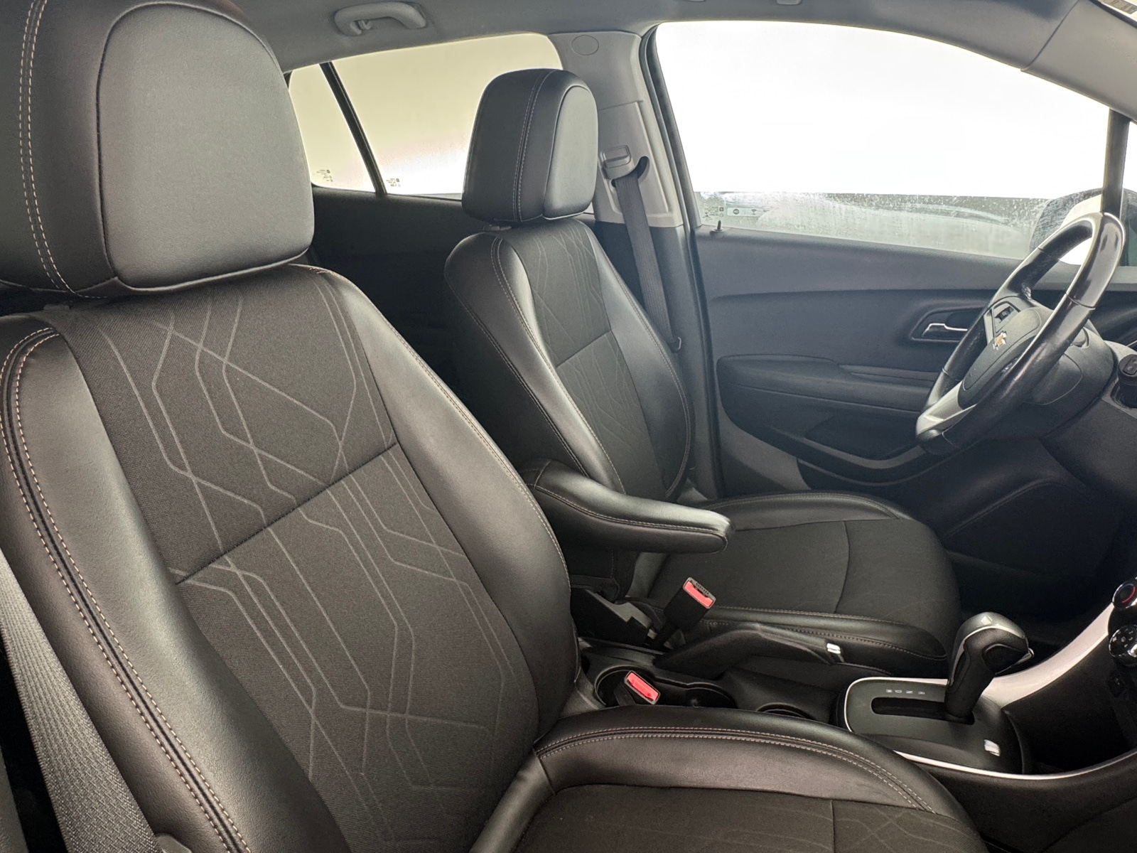 Thumbnail: 2019 Chevrolet Trax - 2