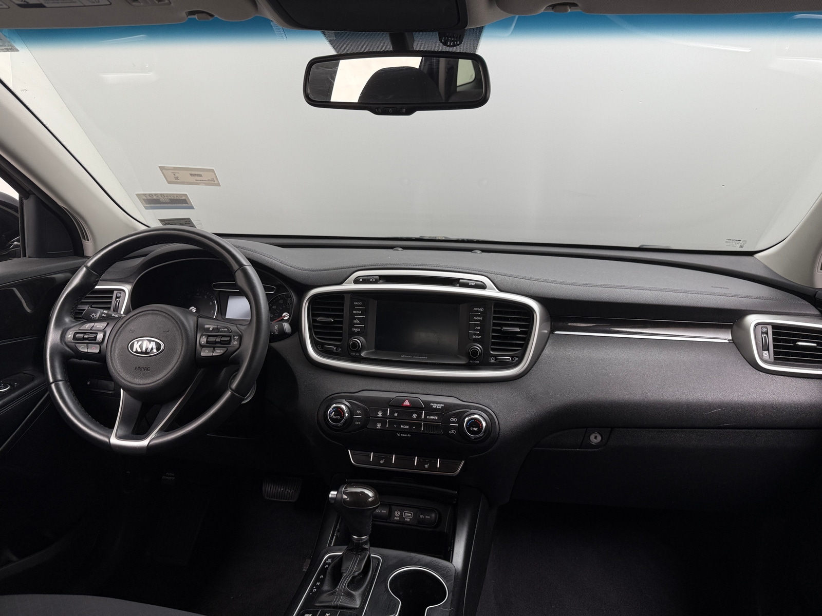 Thumbnail: 2018 Kia Sorento - 3