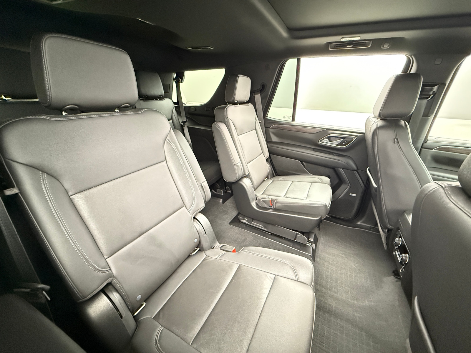 Thumbnail: 2022 Chevrolet Tahoe - 5