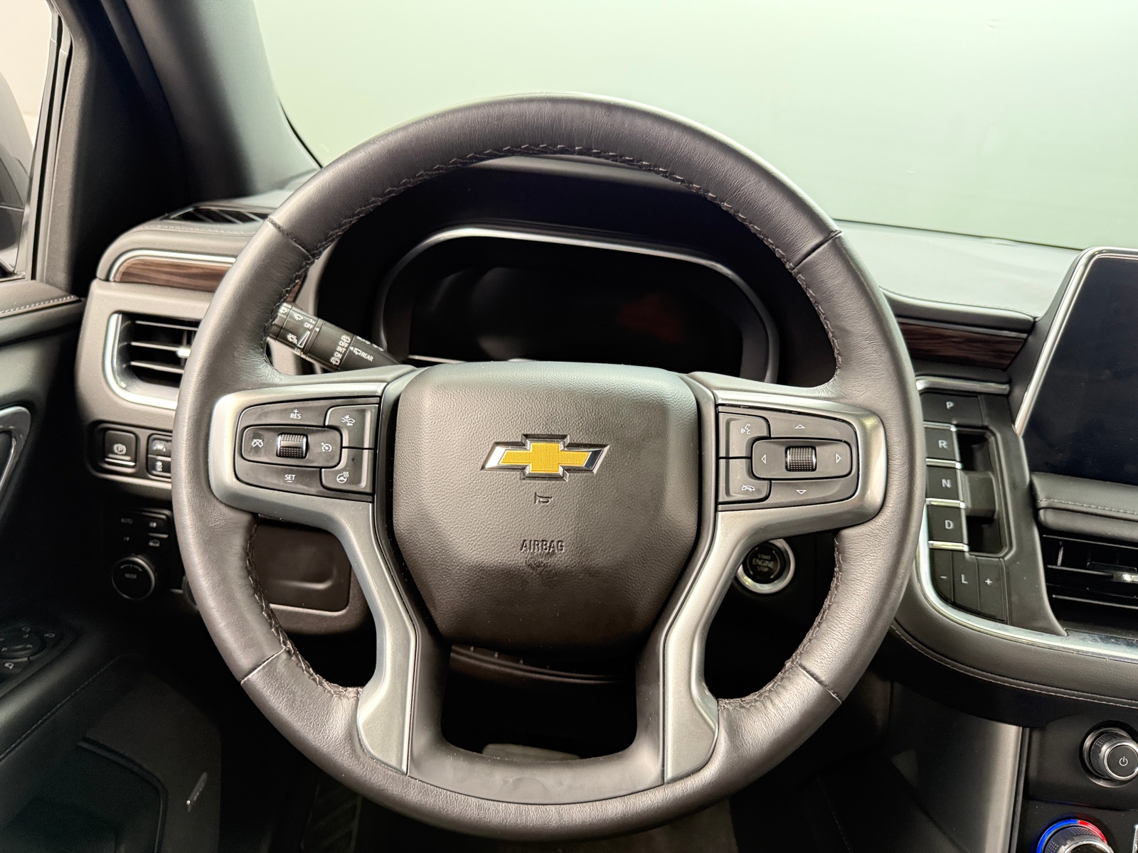 Thumbnail: 2022 Chevrolet Tahoe - 4