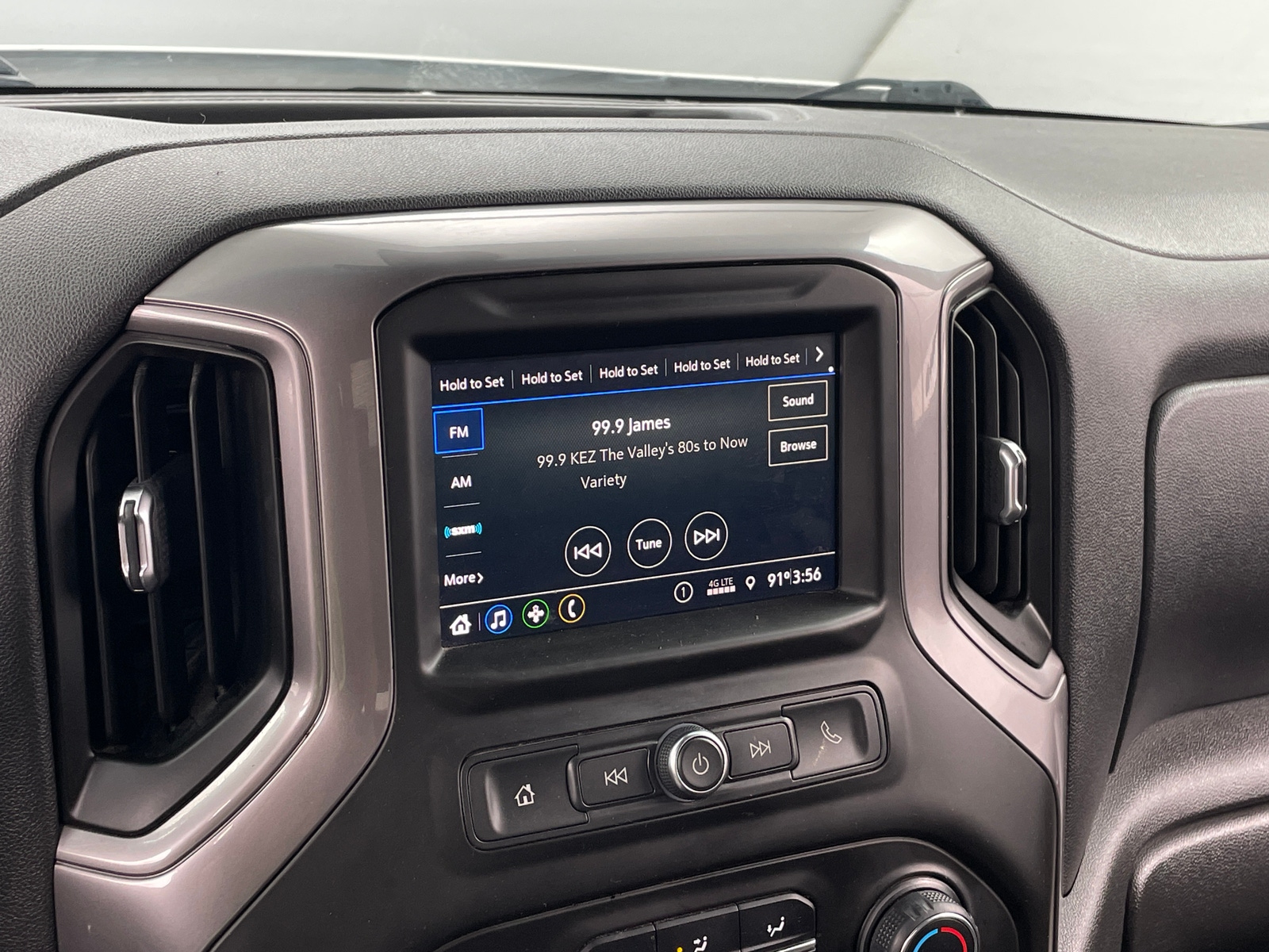 Thumbnail: 2021 Chevrolet Silverado 1500 - 4