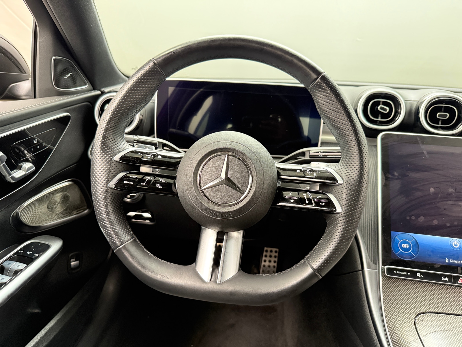 Thumbnail: 2023 Mercedes-Benz C-Class - 4