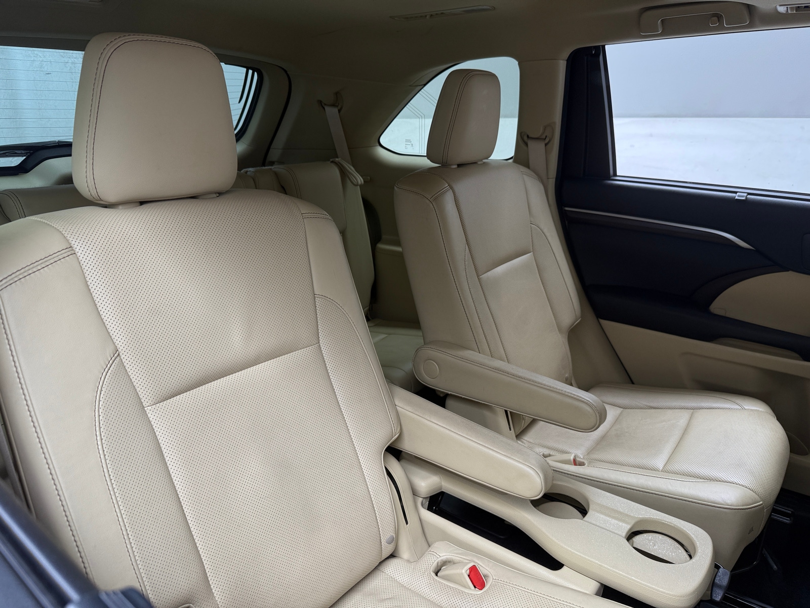 Thumbnail: 2015 Toyota Highlander - 6