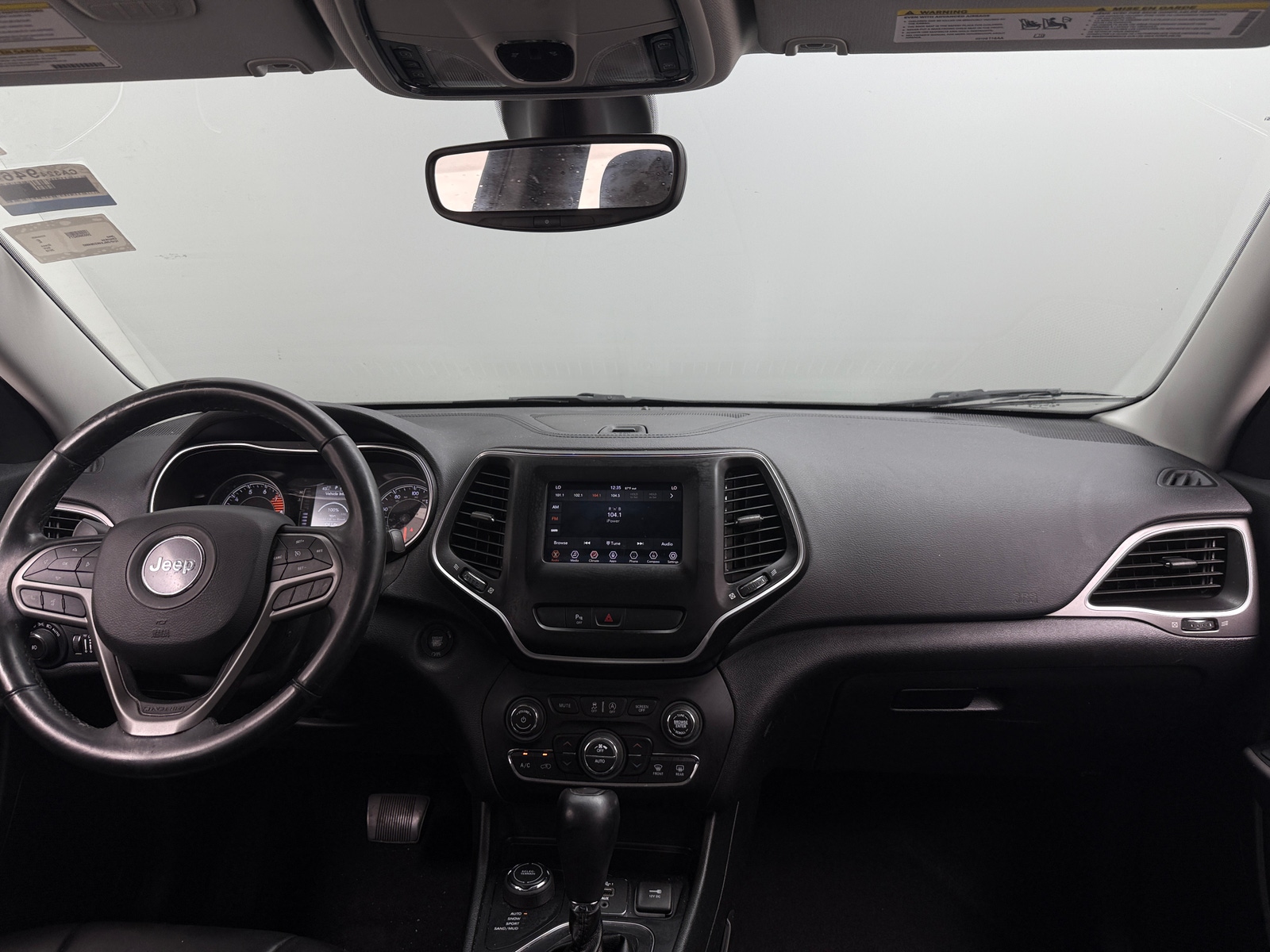 Thumbnail: 2019 Jeep Cherokee - 3