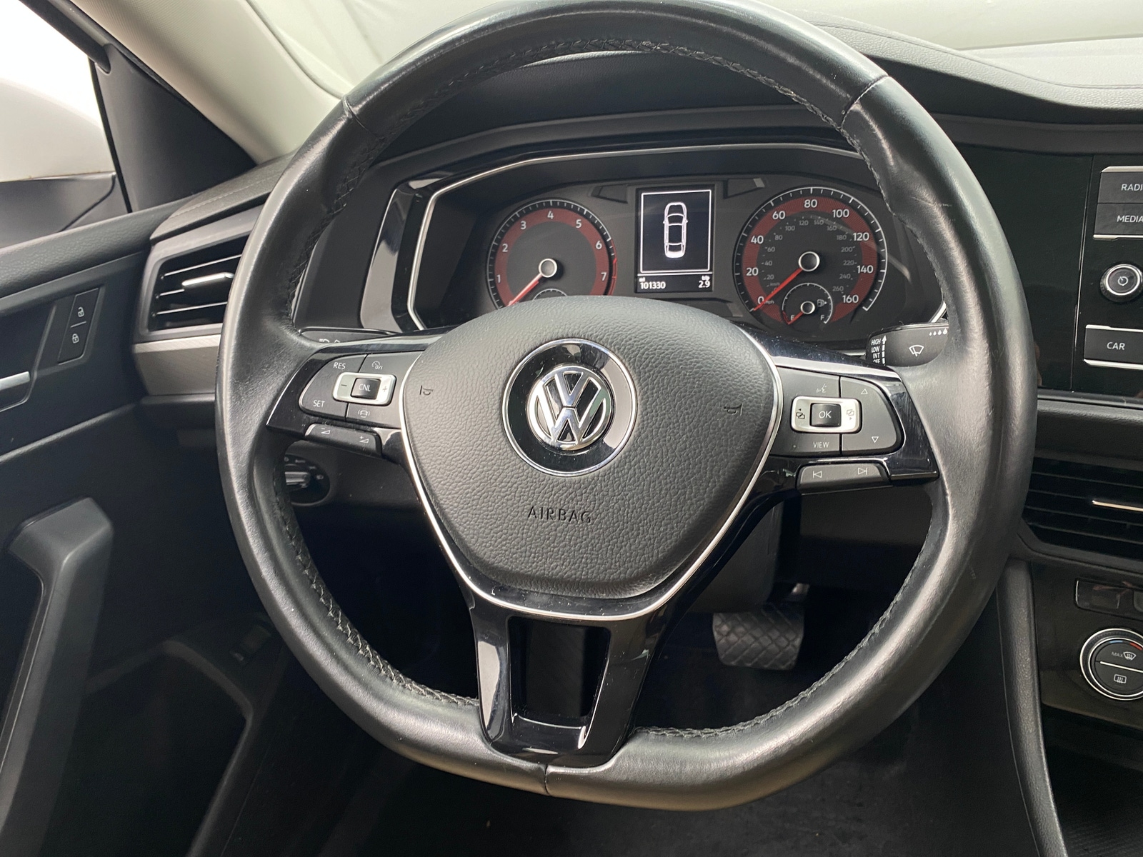 Thumbnail: 2019 Volkswagen Jetta - 4