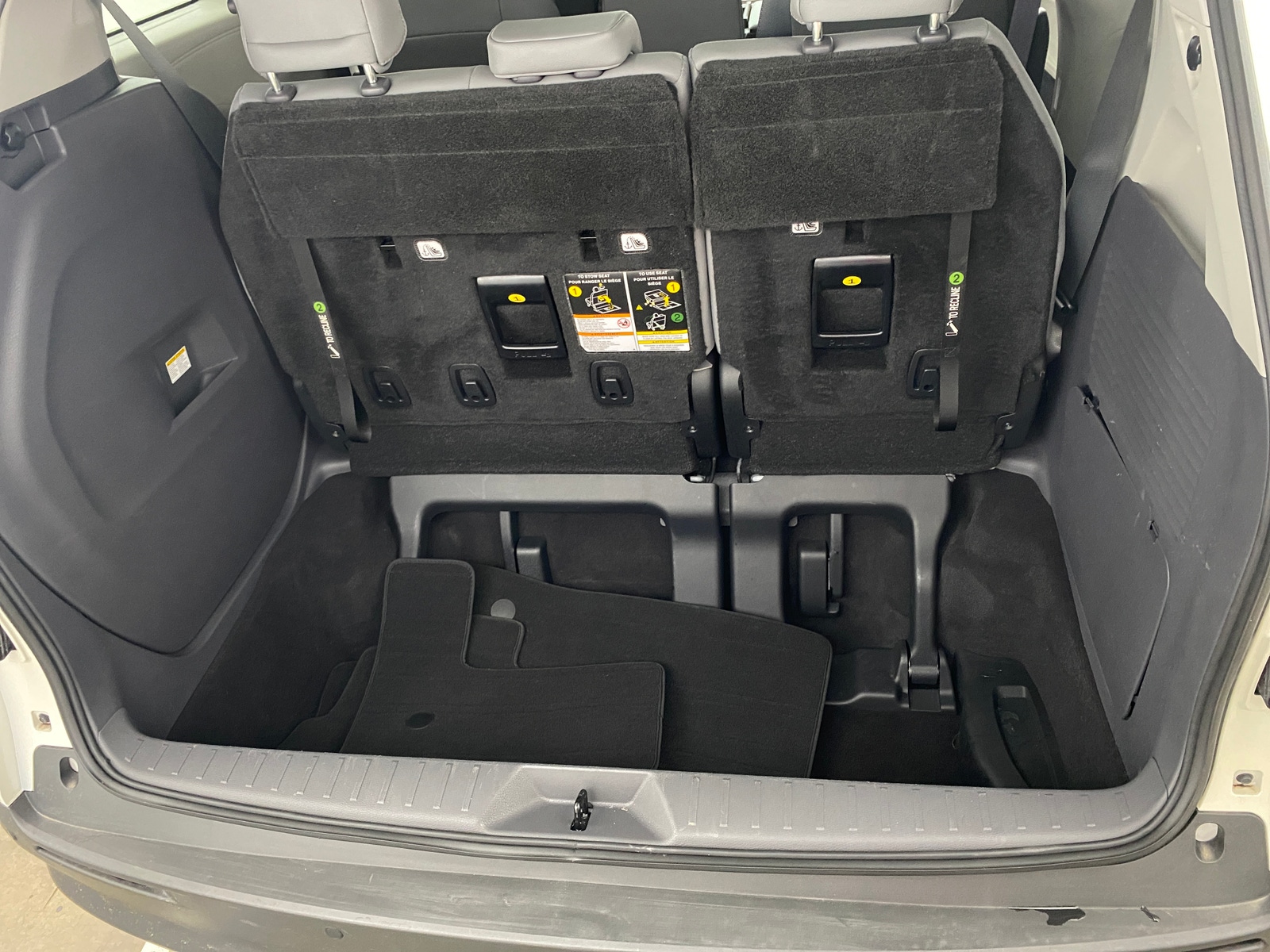Thumbnail: 2021 Toyota Sienna - 6