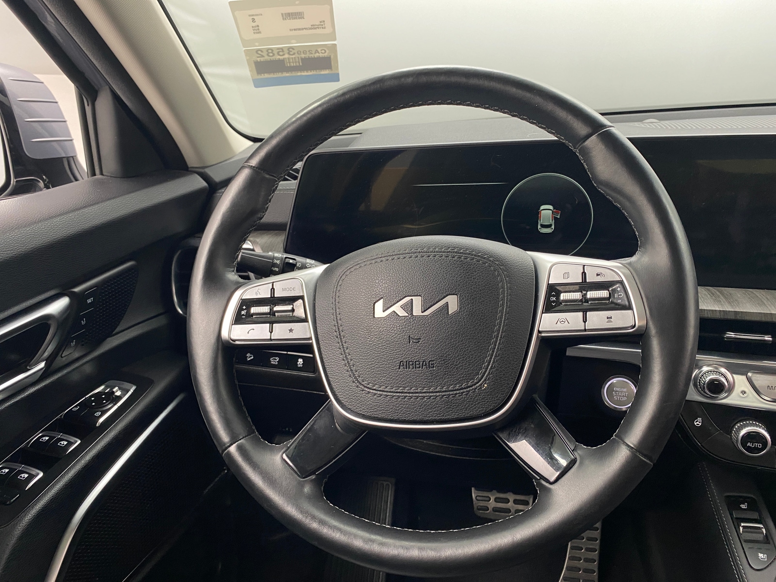 Thumbnail: 2023 Kia Telluride - 4