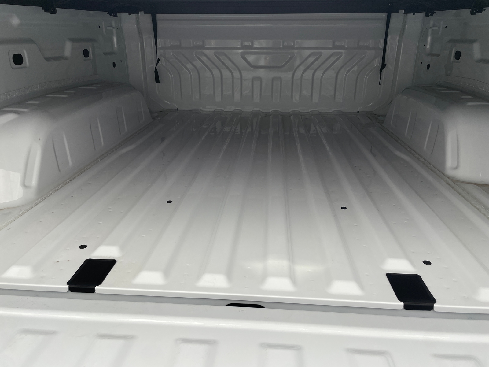 Thumbnail: 2024 Chevrolet Silverado EV - 6