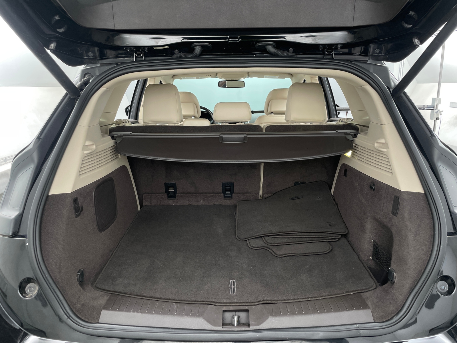 Thumbnail: 2017 Lincoln MKC - 6