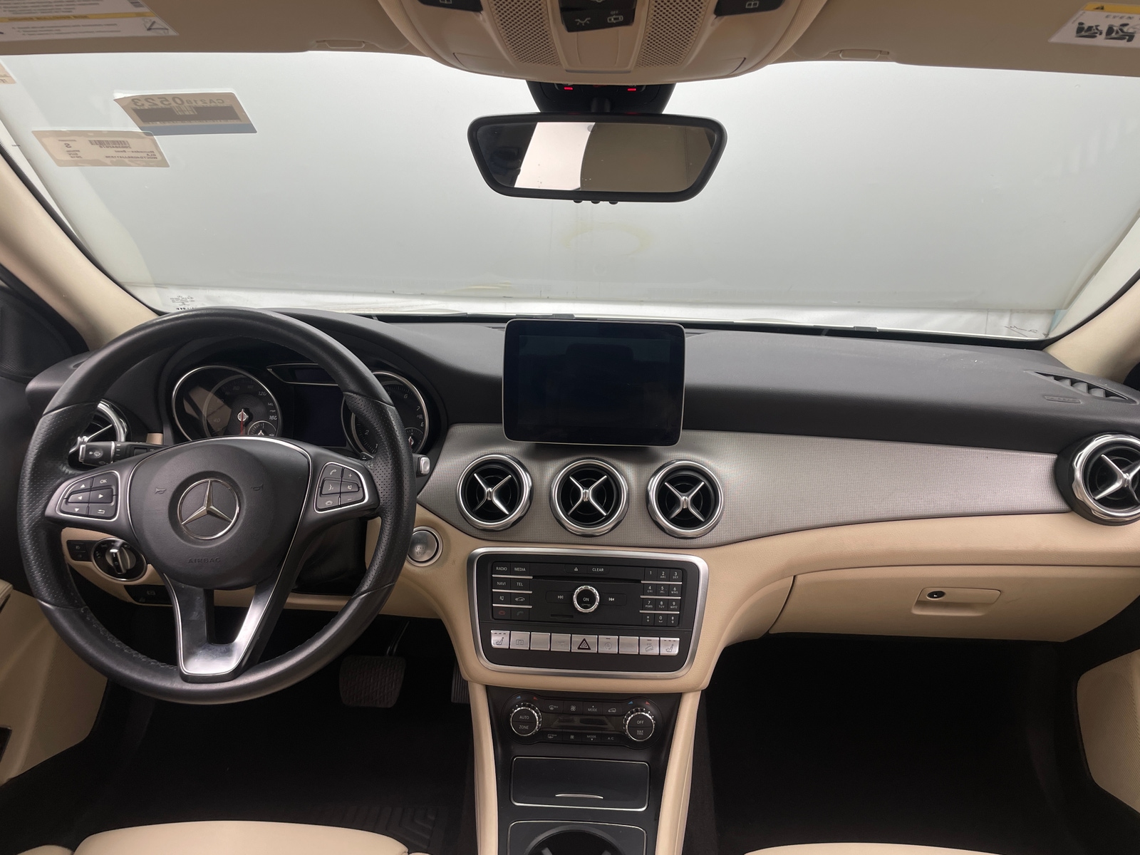 Thumbnail: 2018 Mercedes-Benz GLA - 2