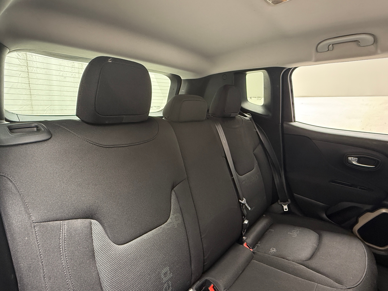 Thumbnail: 2016 Jeep Renegade - 6