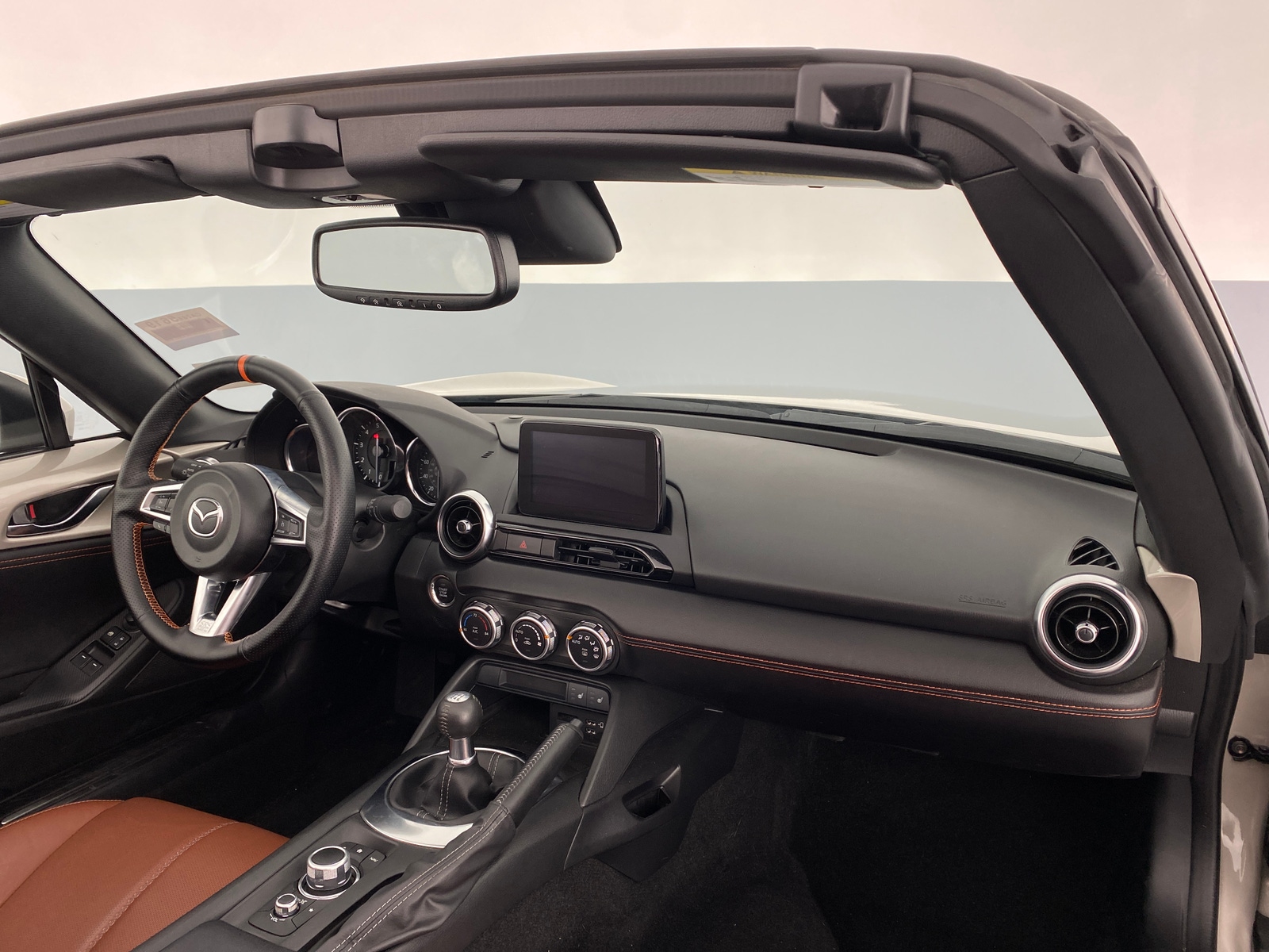 Thumbnail: 2022 Mazda MX-5 Miata - 2