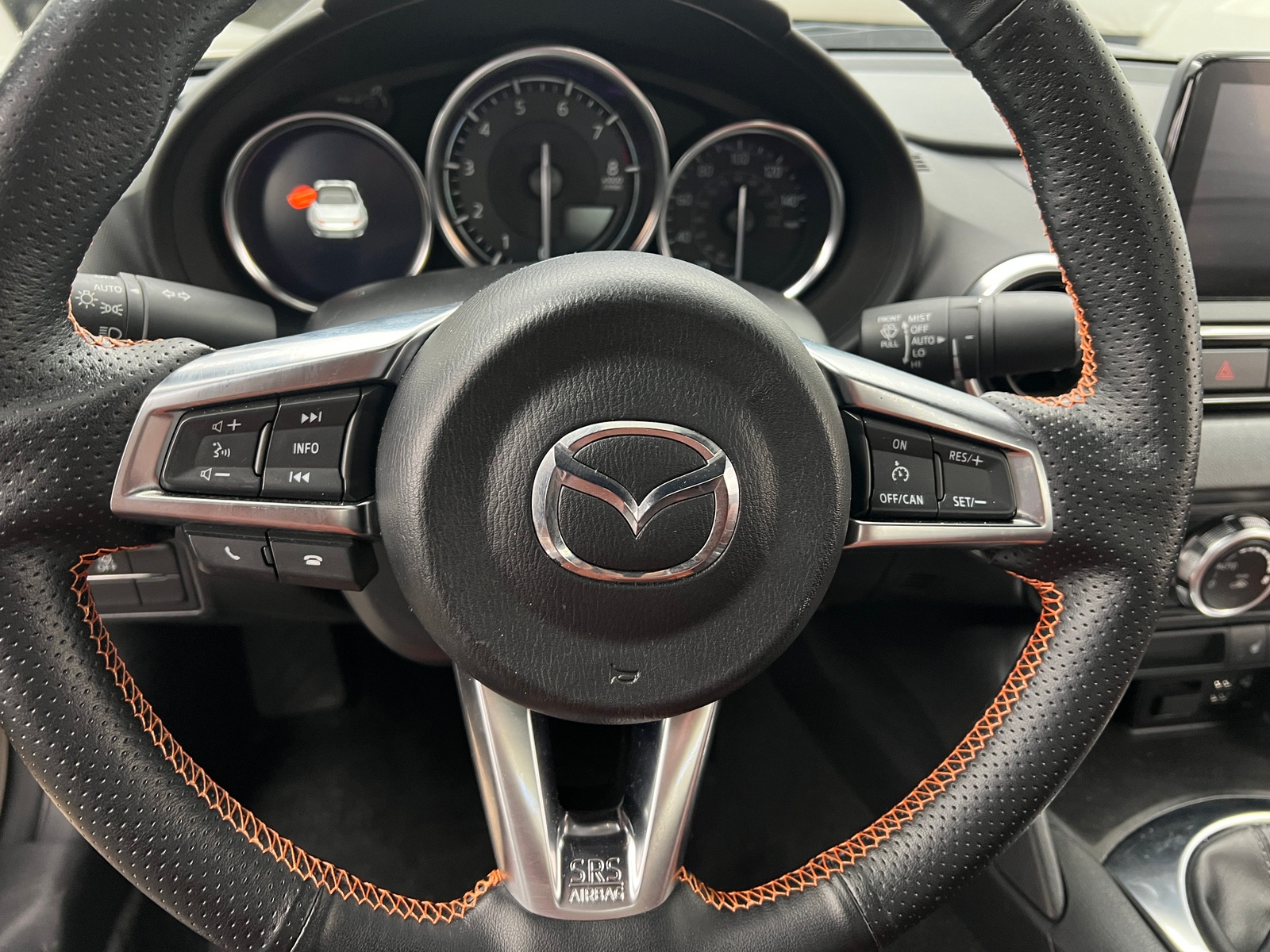 Thumbnail: 2022 Mazda MX-5 Miata - 4