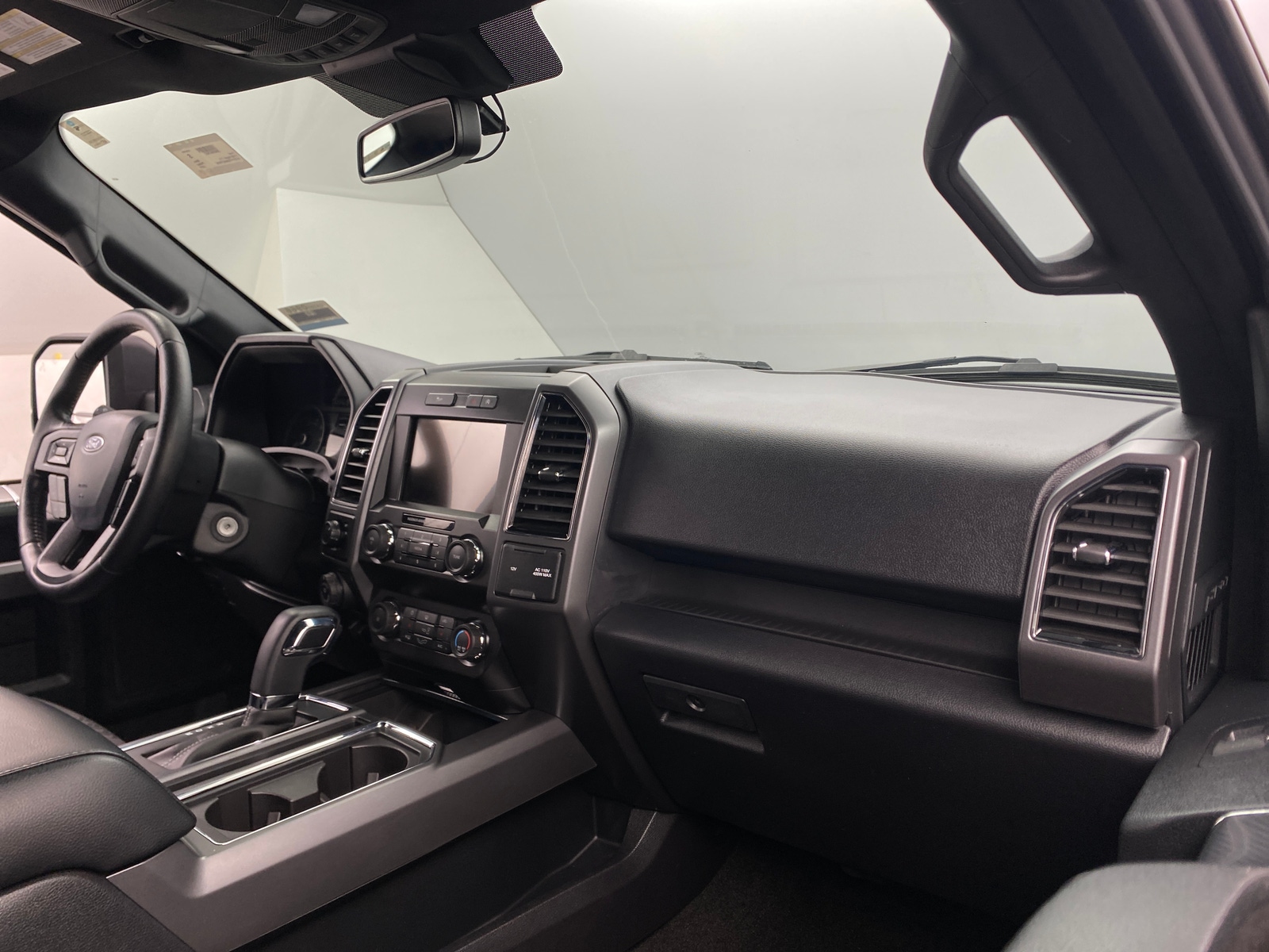 Thumbnail: 2019 Ford Econoline - 3