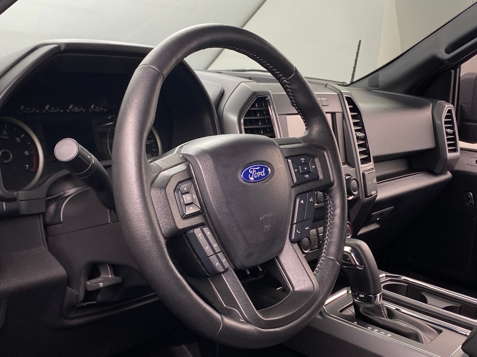 Thumbnail: 2019 Ford Econoline - 5