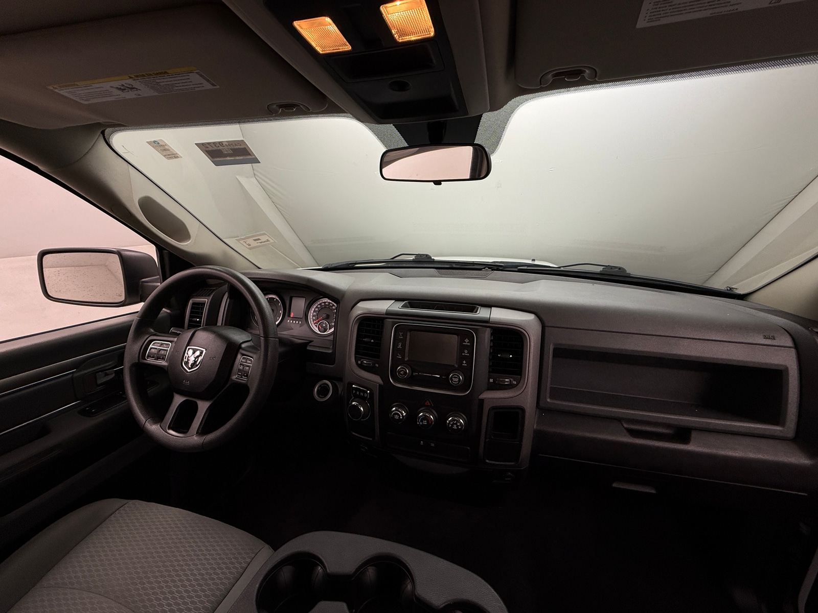 Thumbnail: 2019 RAM 1500 Classic - 3