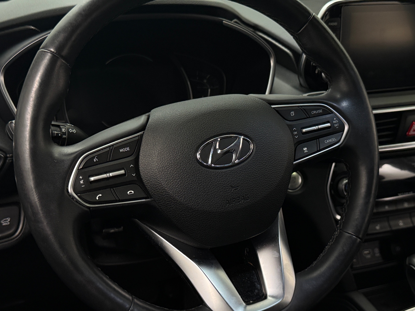 Thumbnail: 2020 Hyundai Santa Fe - 4