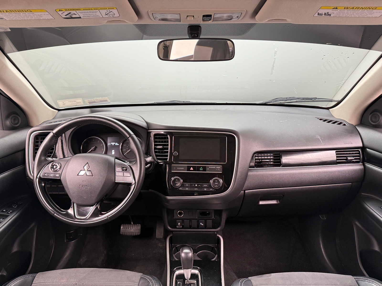Thumbnail: 2019 Mitsubishi Outlander - 3