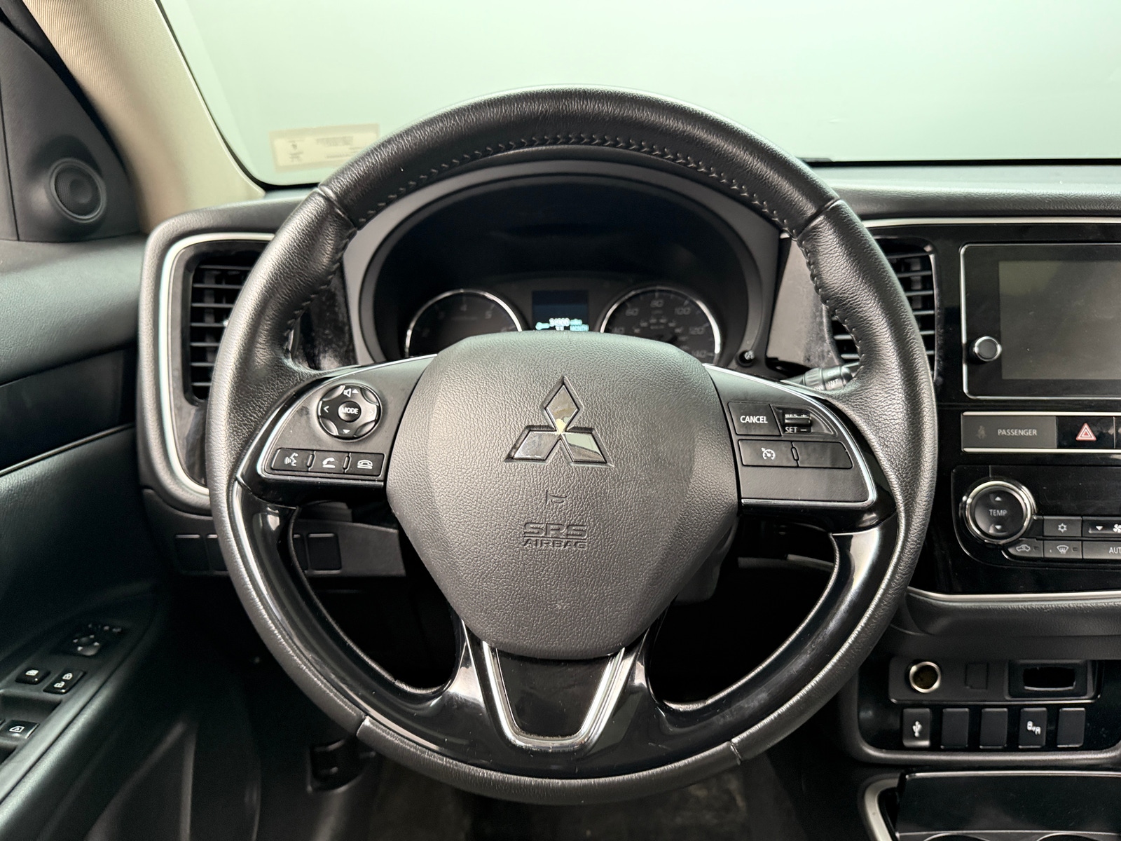Thumbnail: 2019 Mitsubishi Outlander - 5