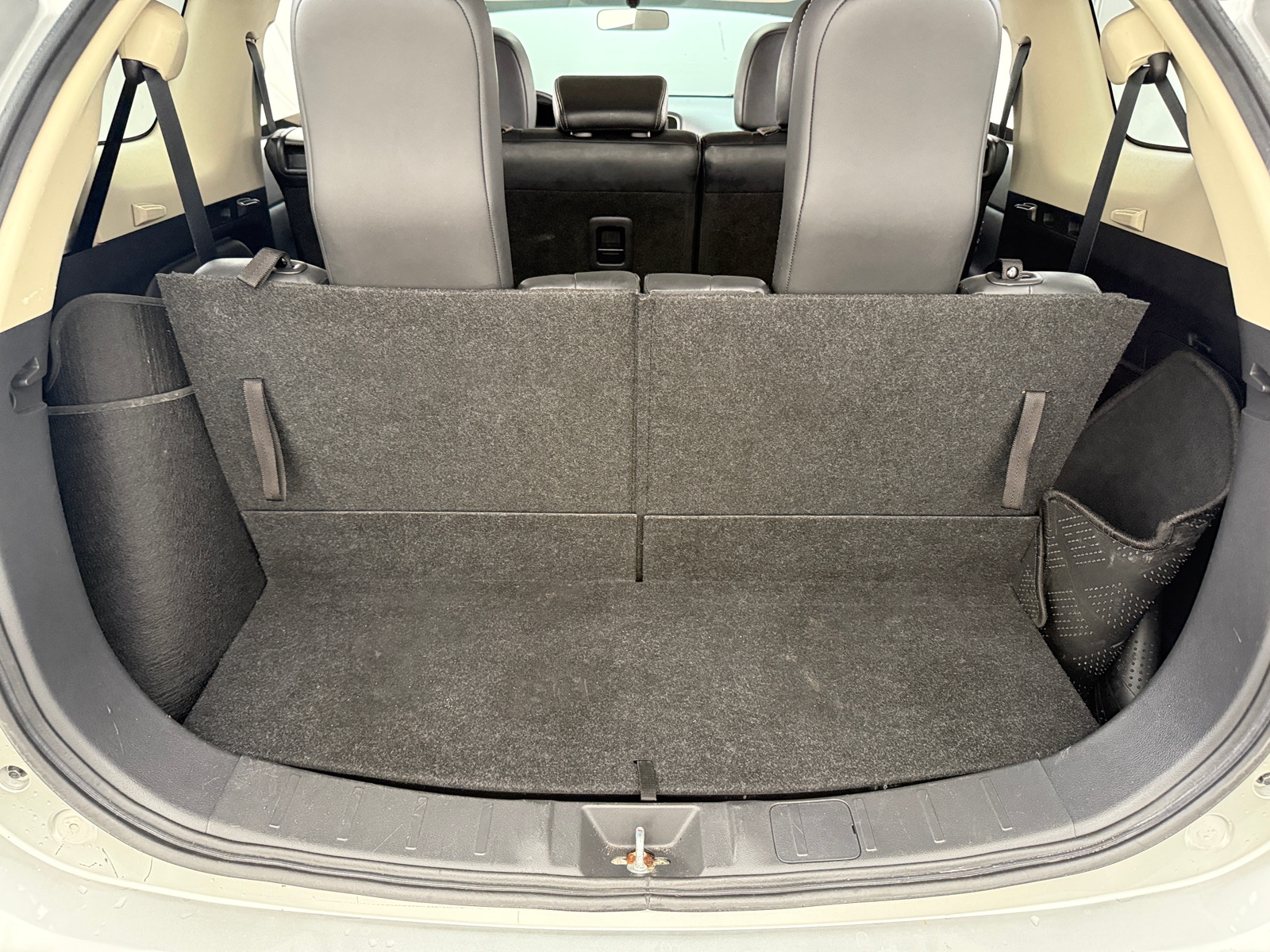 Thumbnail: 2019 Mitsubishi Outlander - 7