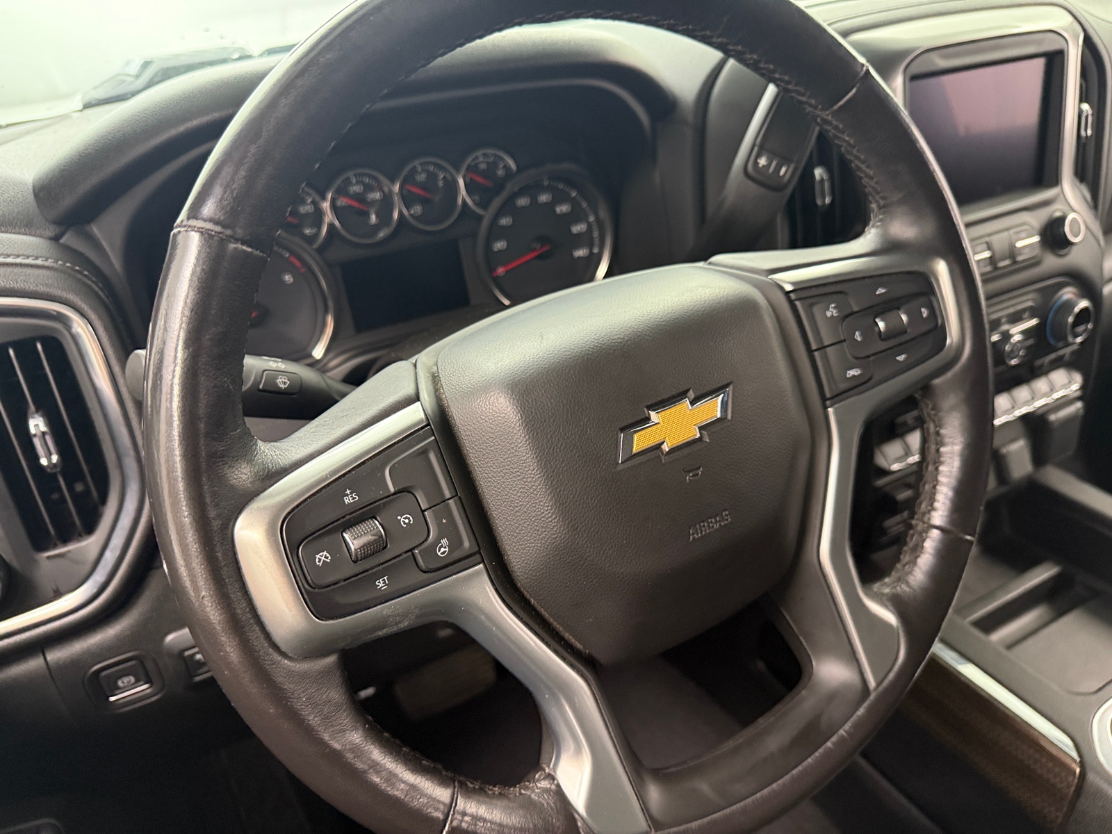 Thumbnail: 2022 Chevrolet Silverado 3500 - 5