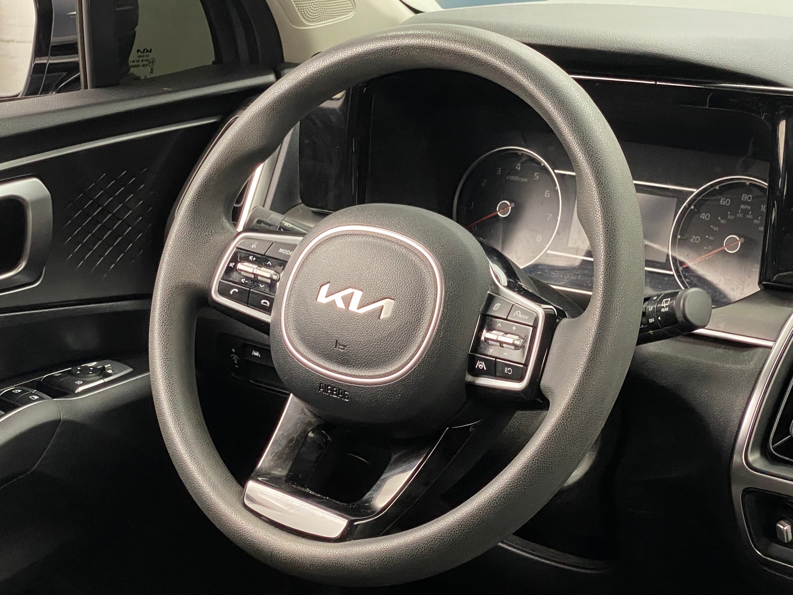 Thumbnail: 2022 Kia Sorento - 5