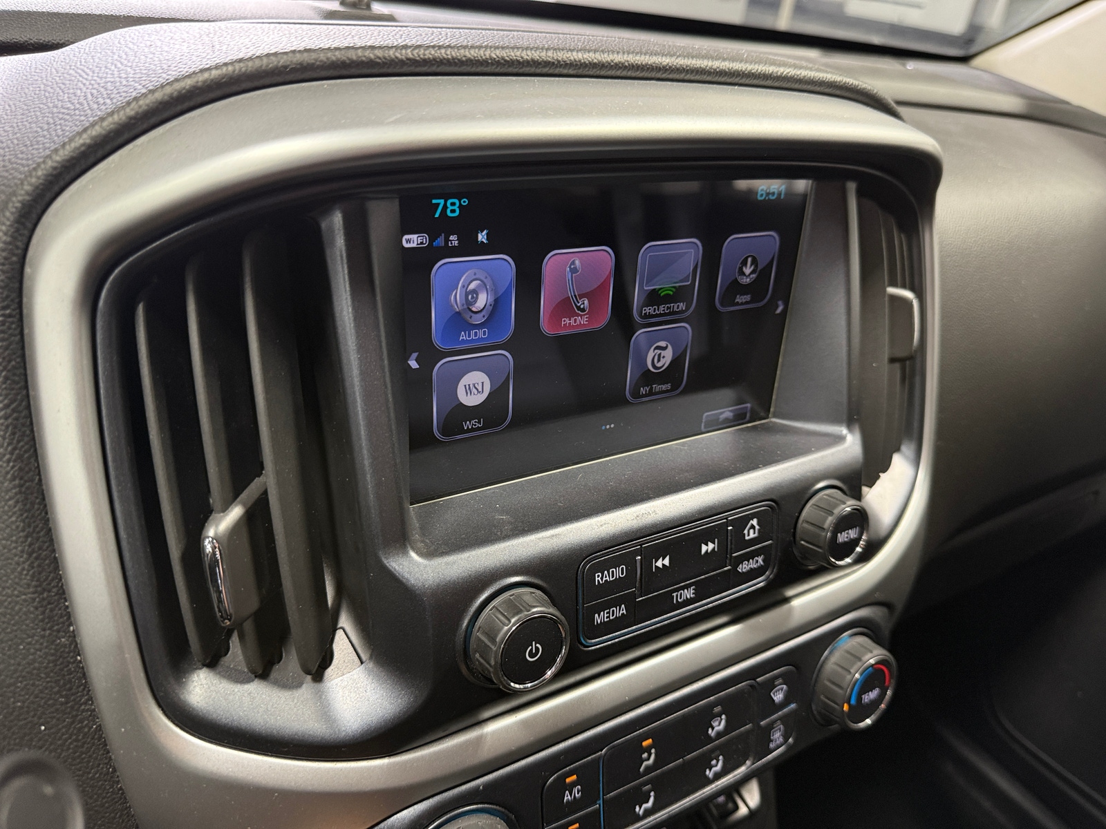 Thumbnail: 2017 Chevrolet Colorado - 4