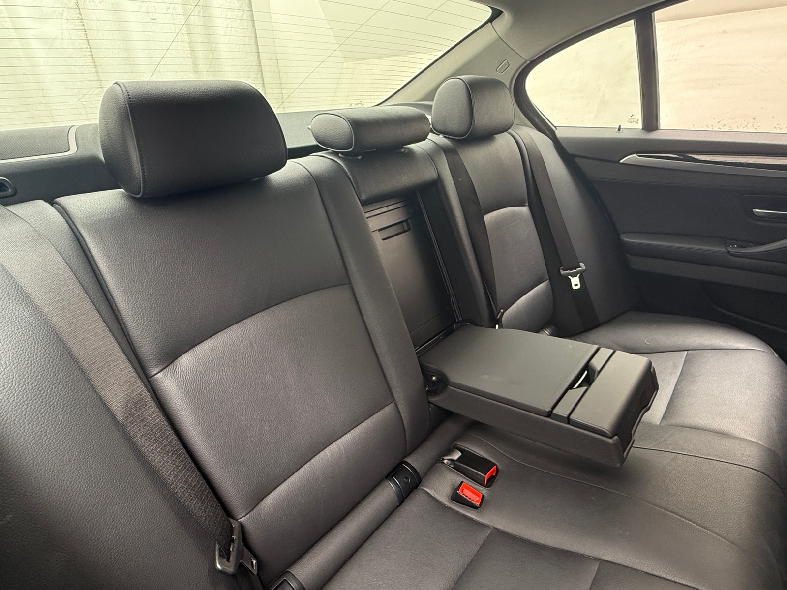 Thumbnail: 2016 BMW 5 Series - 5
