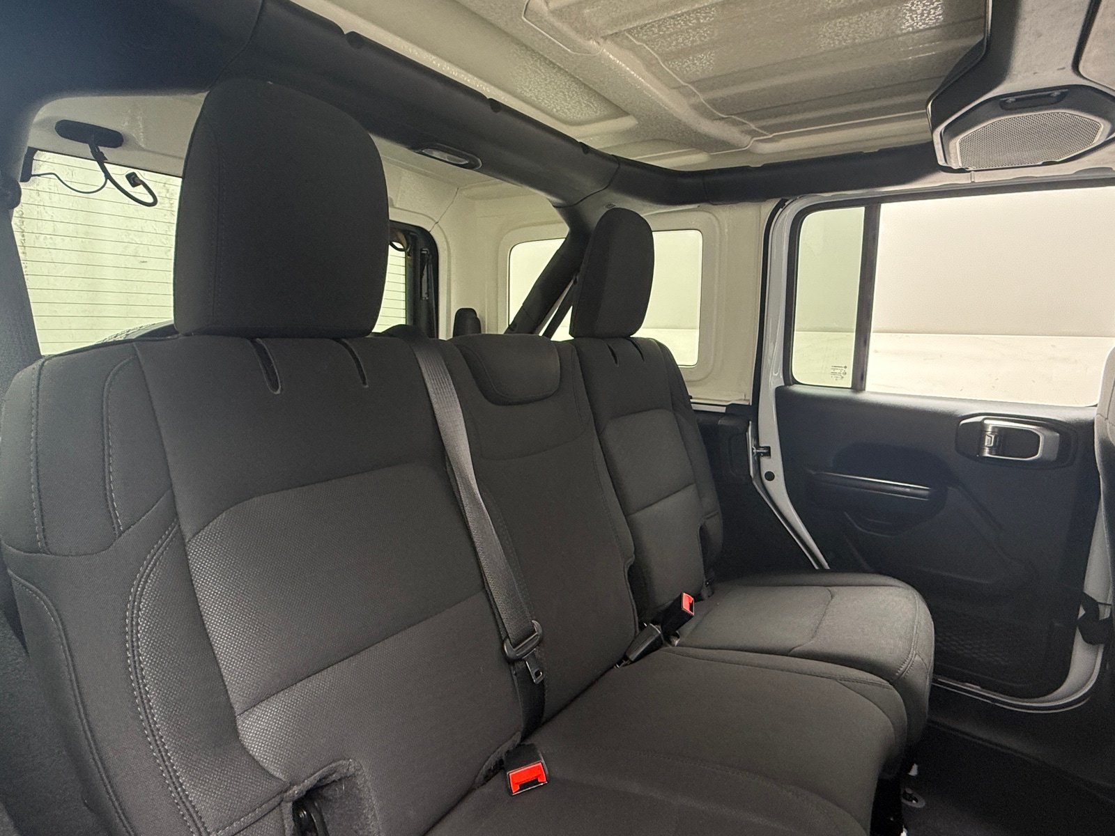 Thumbnail: 2019 Jeep Wrangler - 6