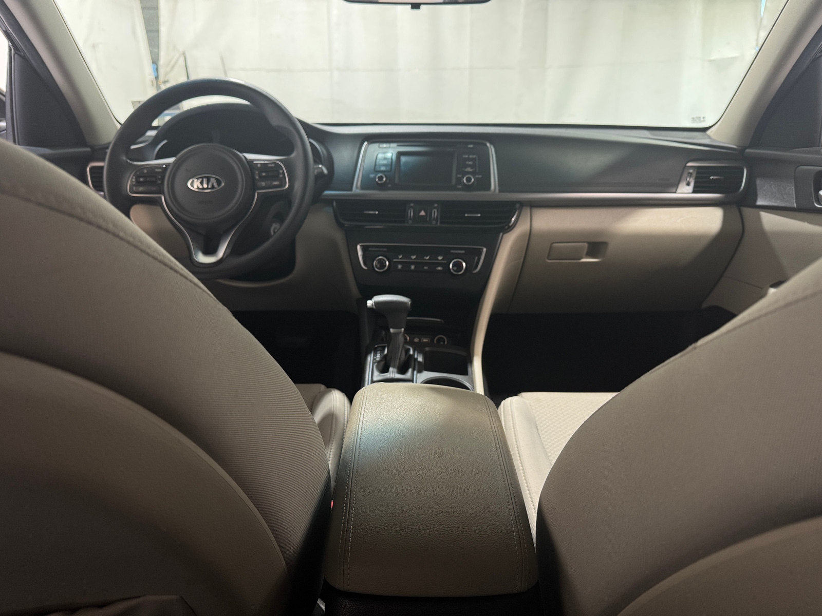 Thumbnail: 2016 Kia Optima - 3