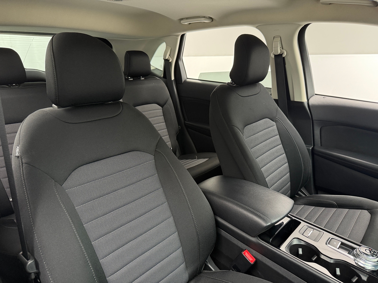 Thumbnail: 2019 Ford Edge - 2