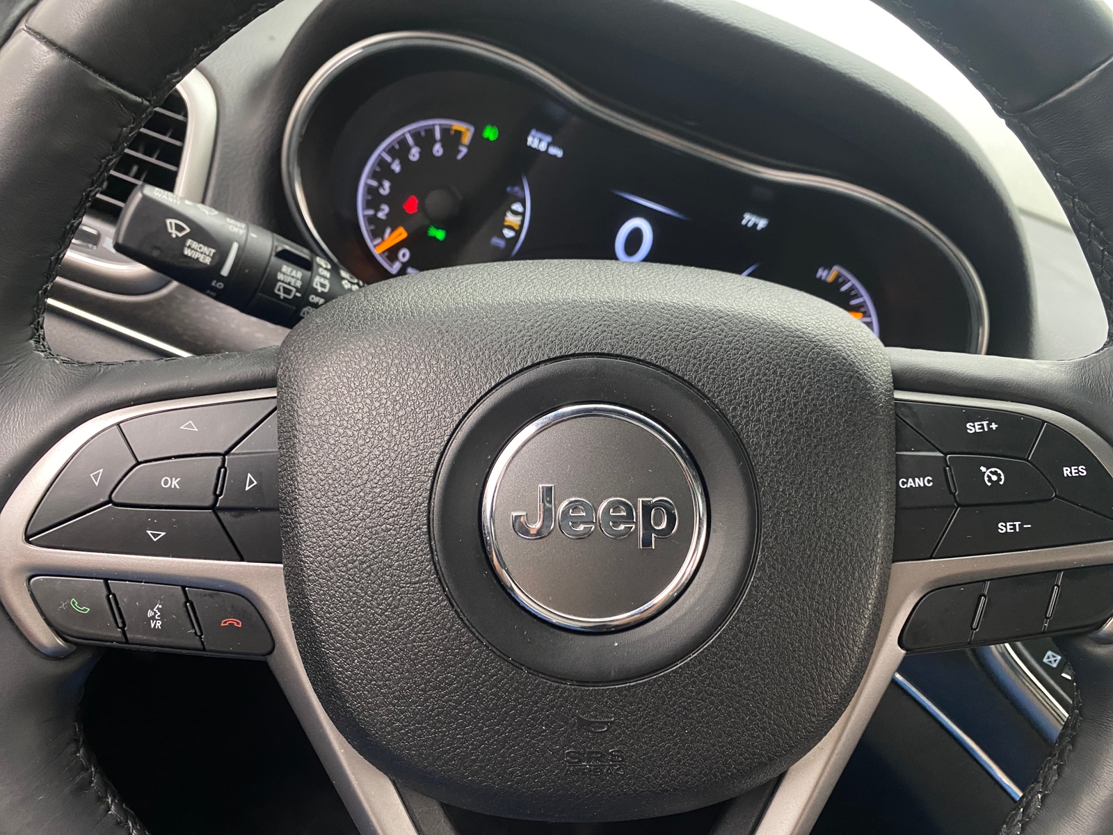 Thumbnail: 2018 Jeep Grand Cherokee - 4