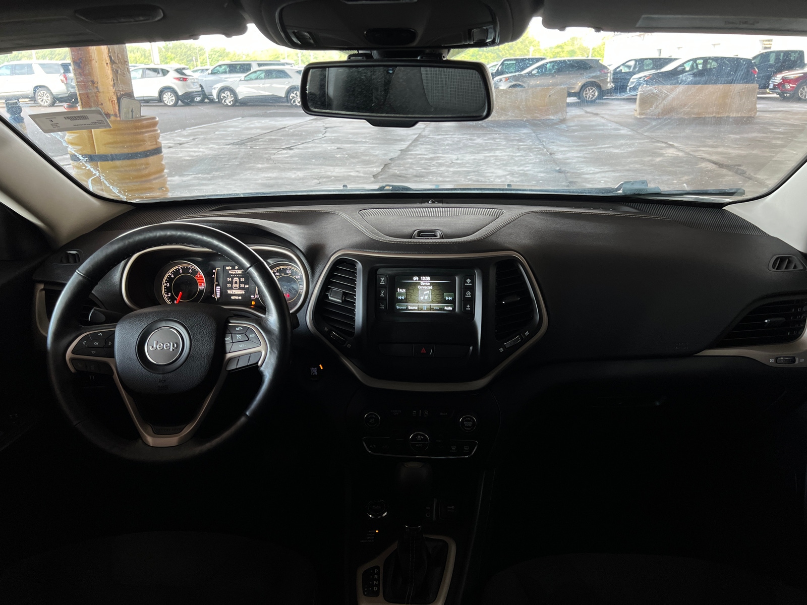 Thumbnail: 2016 Jeep Cherokee - 3