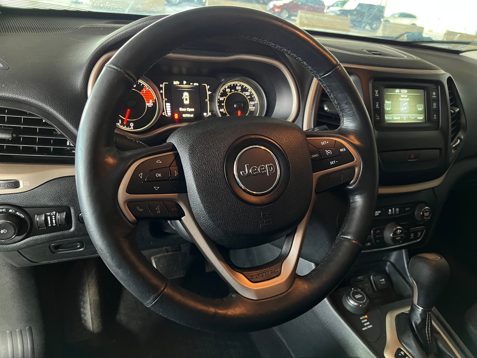 Thumbnail: 2016 Jeep Cherokee - 5