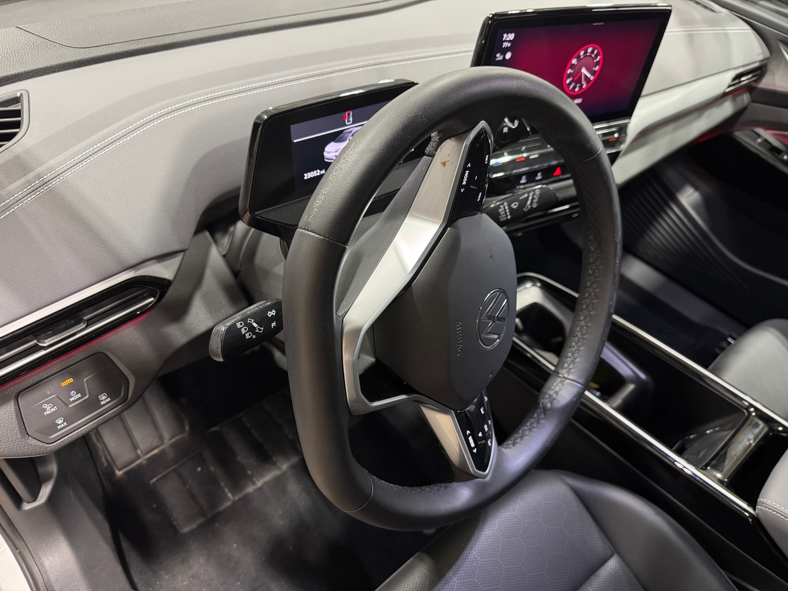 Thumbnail: 2023 Volkswagen ID.4 - 2
