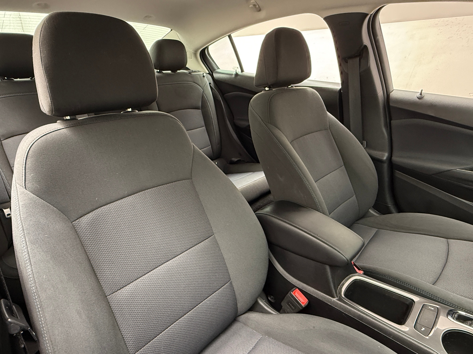 Thumbnail: 2018 Chevrolet Cruze - 2