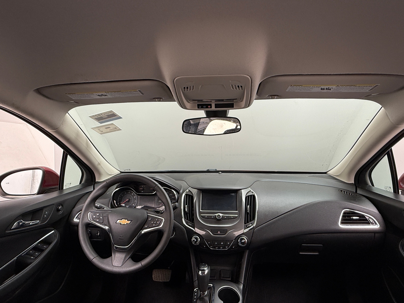 Thumbnail: 2018 Chevrolet Cruze - 3