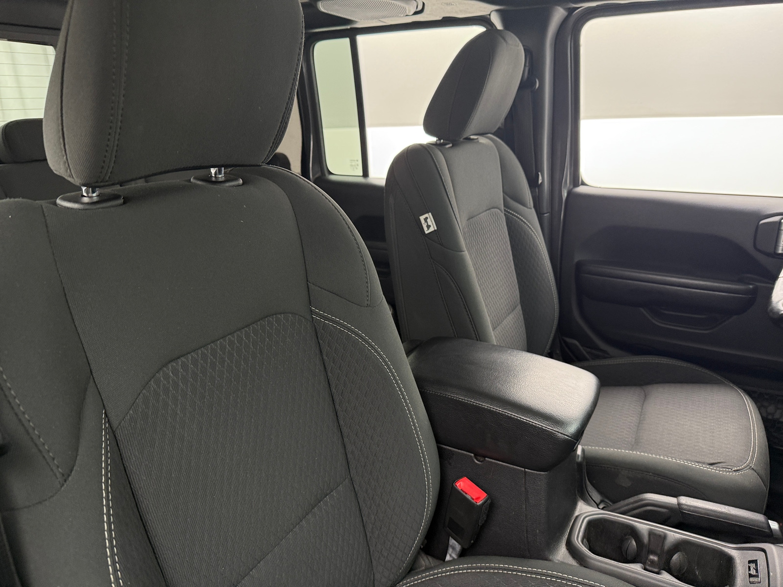 Thumbnail: 2021 Jeep Gladiator - 2