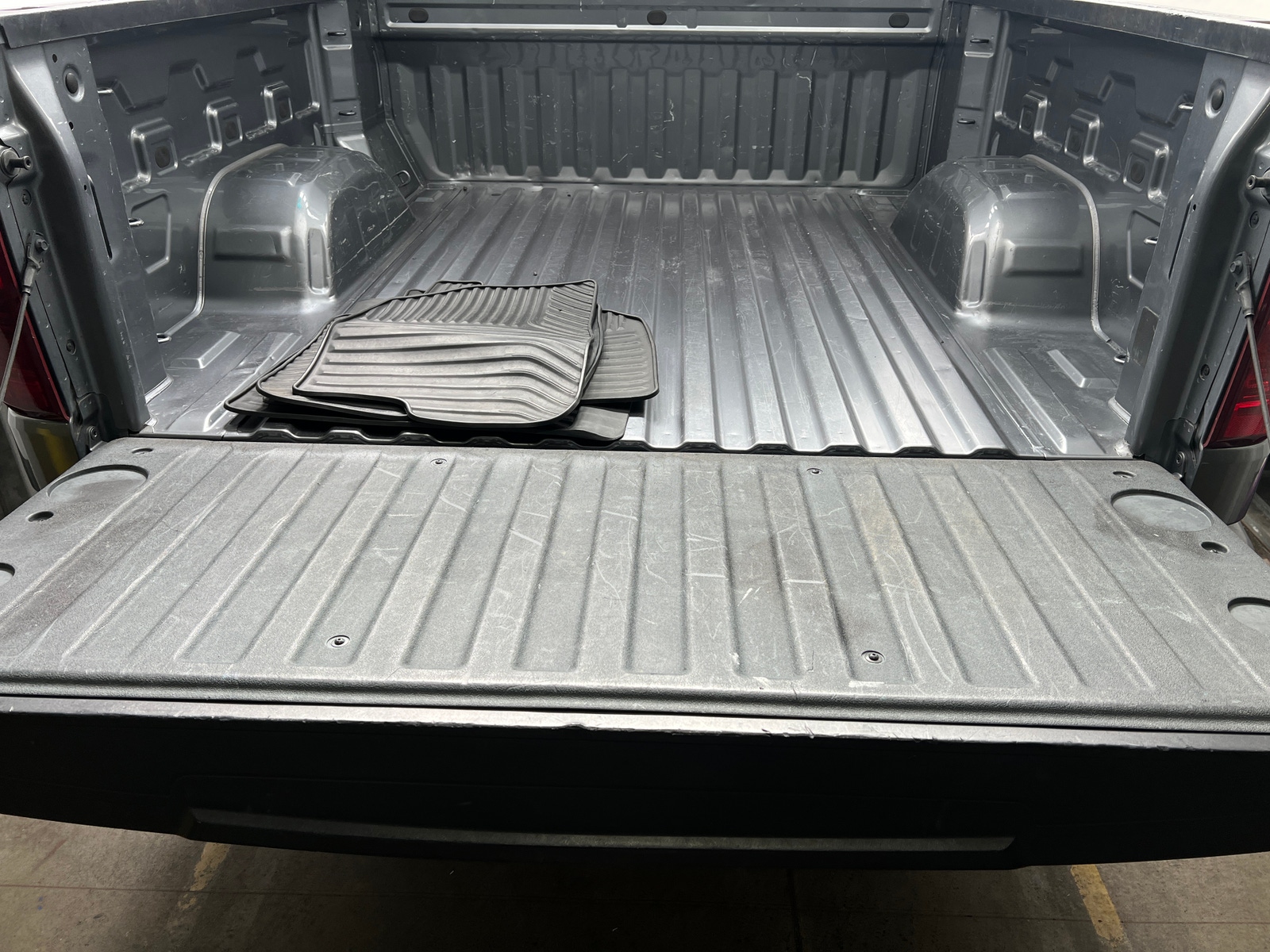 Thumbnail: 2021 Chevrolet Silverado 1500 - 7