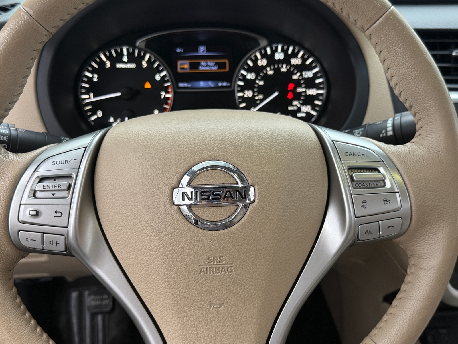 Thumbnail: 2016 Nissan Altima - 4