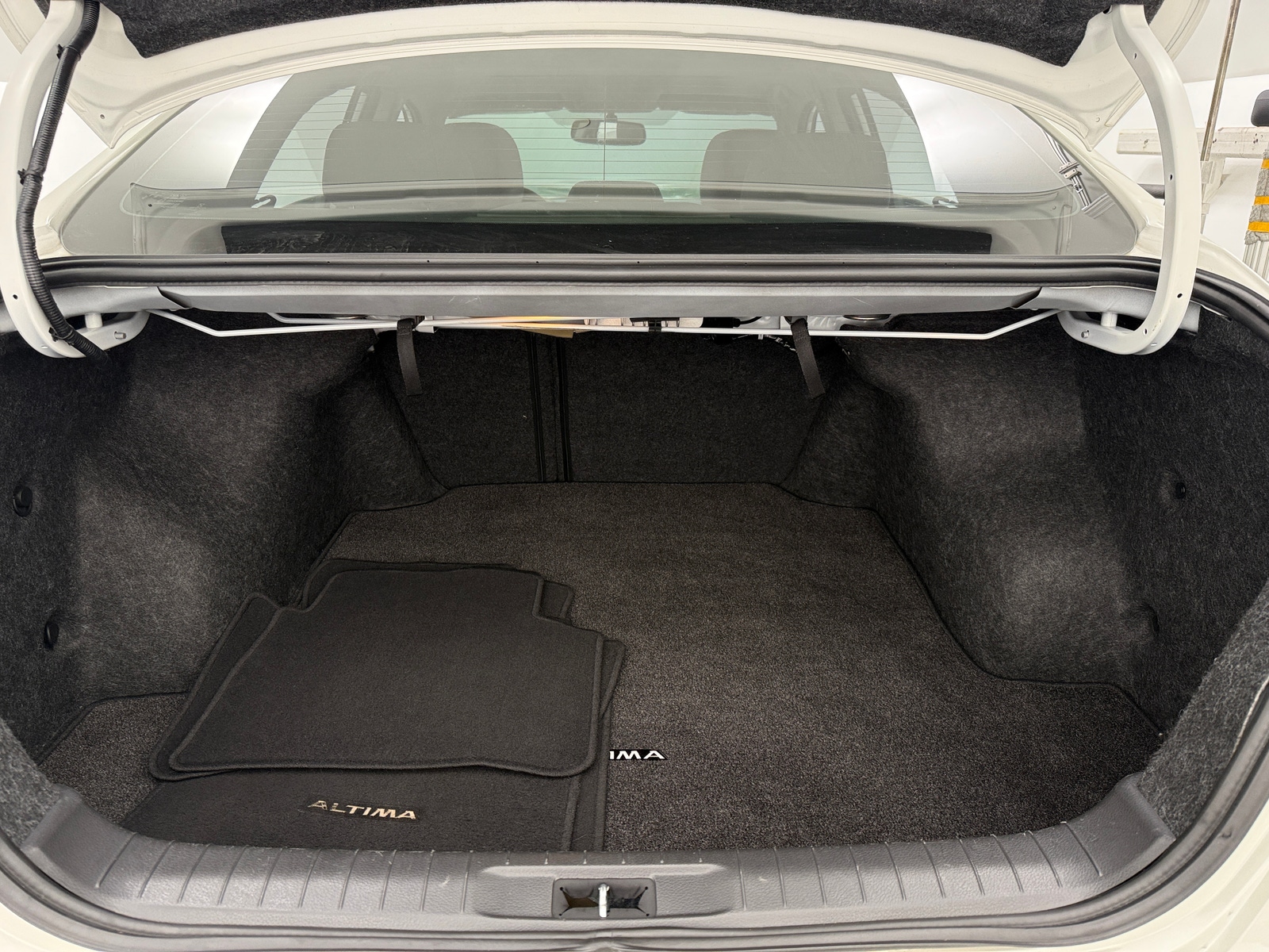 Thumbnail: 2016 Nissan Altima - 6